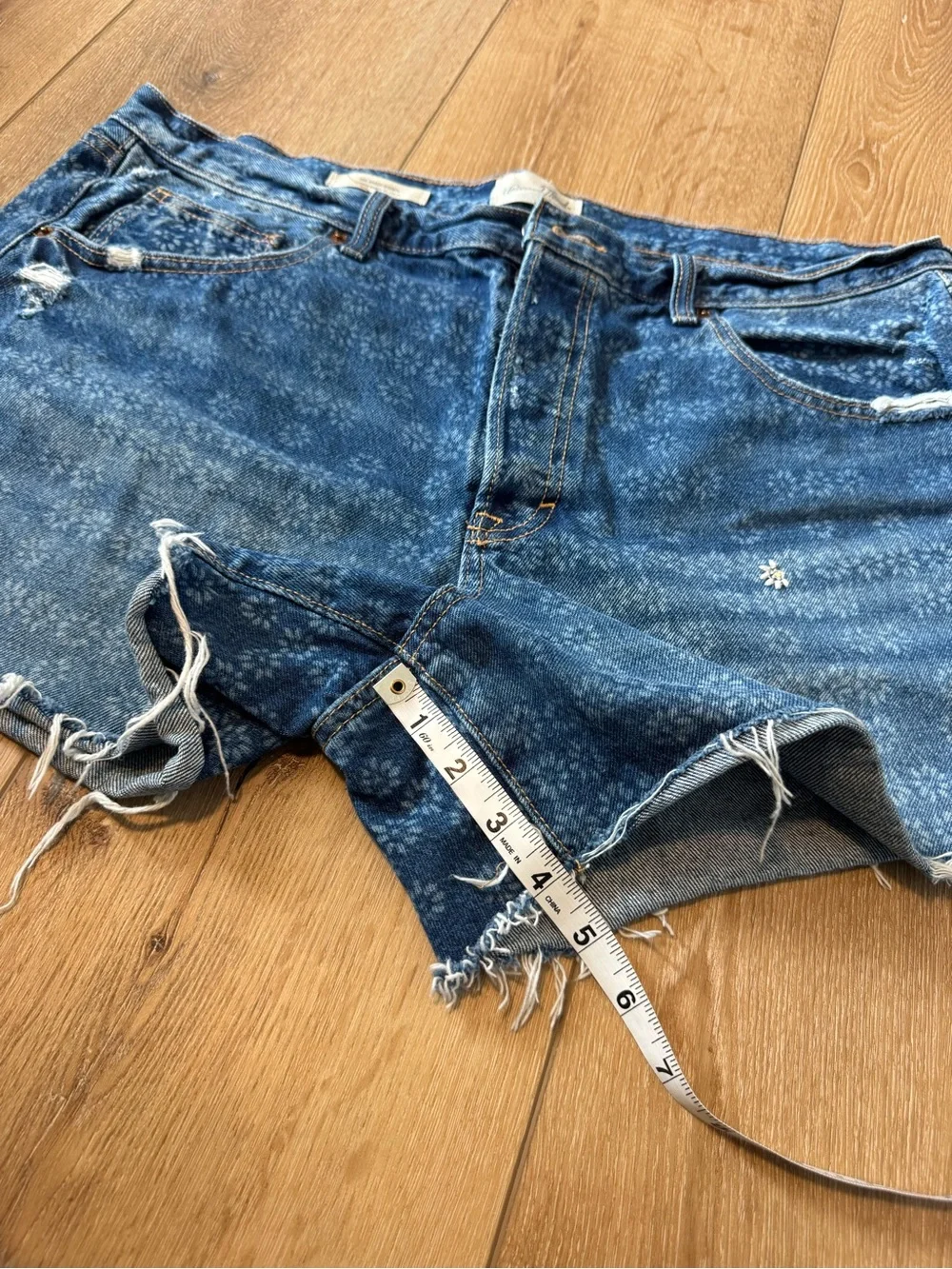 Universal Thread floral print denim shorts 90s baggy size 14